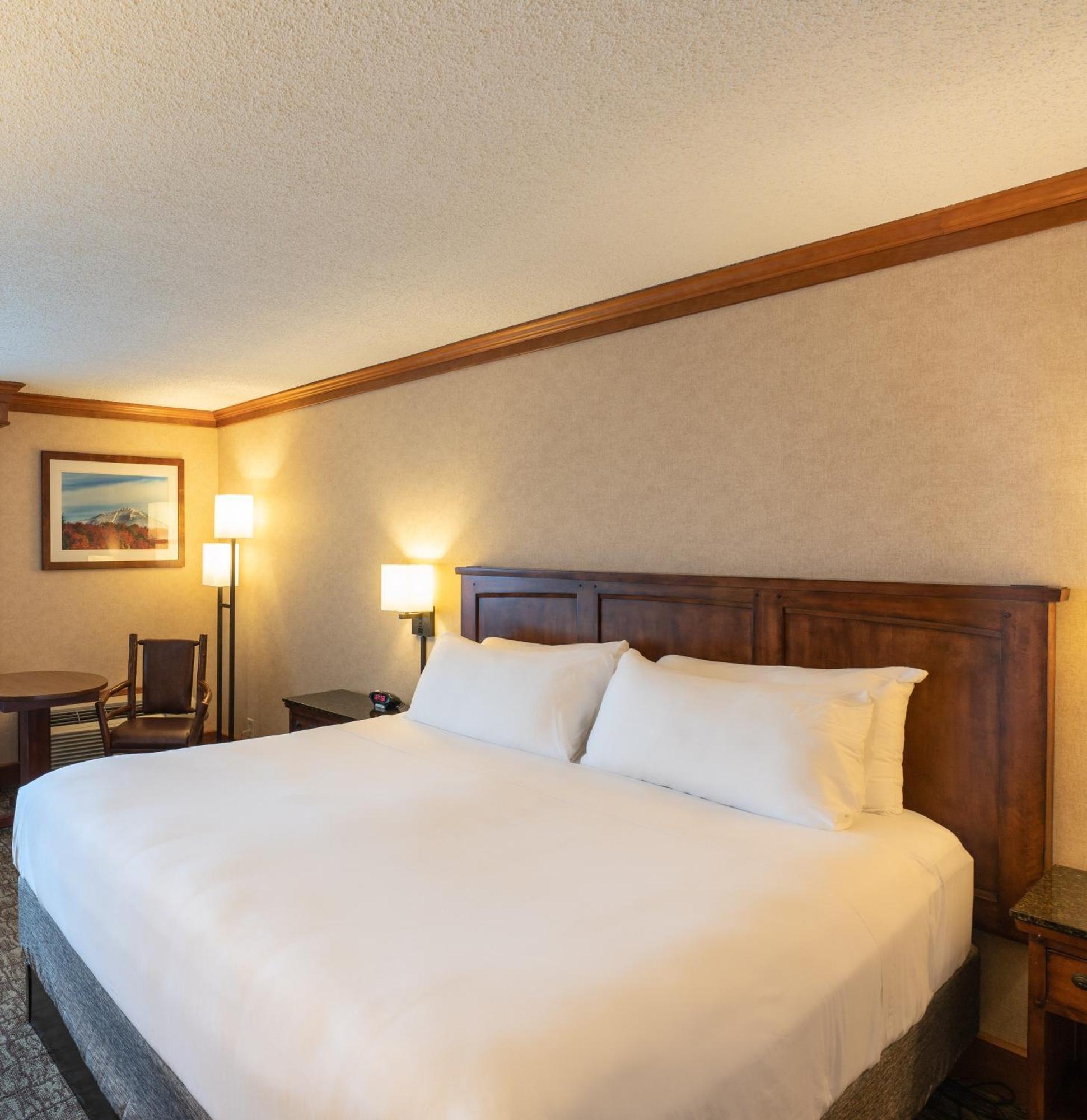 Crowne Plaza Lake Placid By Ihg Екстер'єр фото